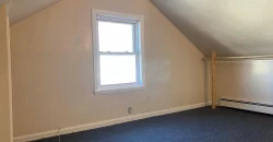 Room for rent in 4 bedroom apartment