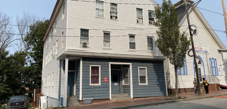 One bedroom 1st Floor on Congress st.