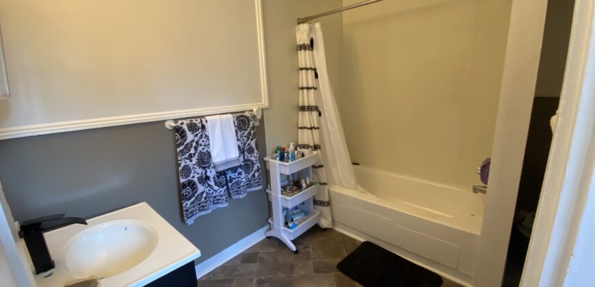 One bedroom Portland Walk up 3rd floor