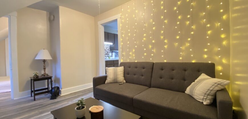 One bedroom Portland Walk up 3rd floor