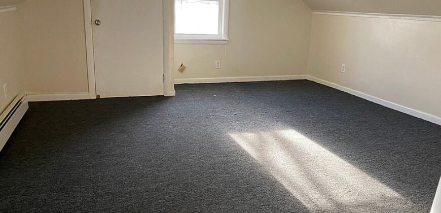 Room for rent 132 Main St. South Portland