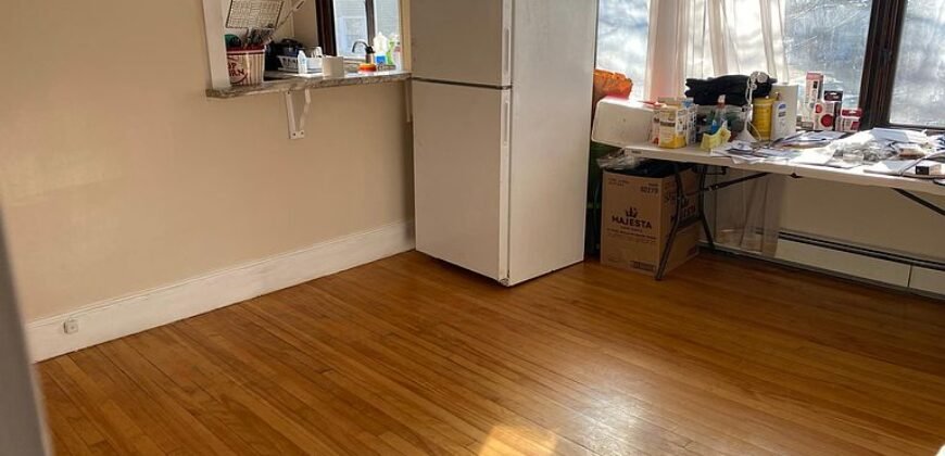 Room for rent 132 Main St. South Portland