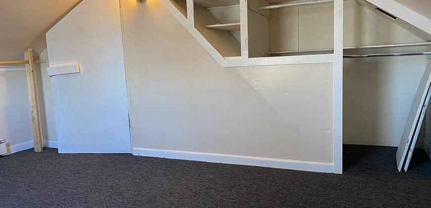 Room for rent 132 Main St. South Portland
