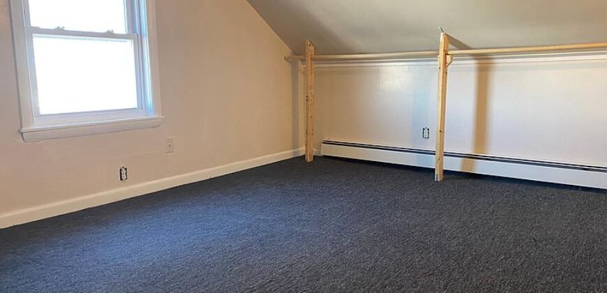 Room for rent 132 Main St. South Portland